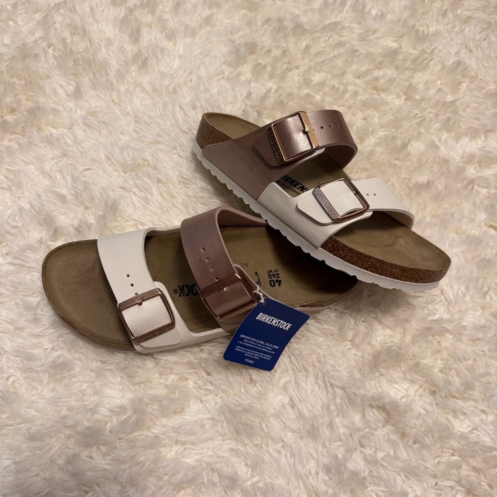 Birkenstock Women’s Cream and Rose Gold Arizona Sandals, Sz 9 Narrow - Picture 5 of 5